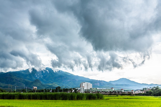 山雨欲來