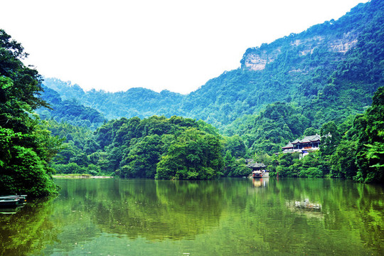青城山