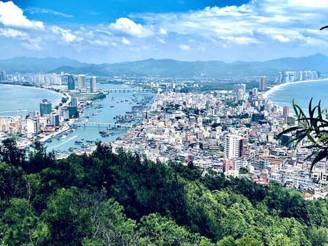 雙月灣