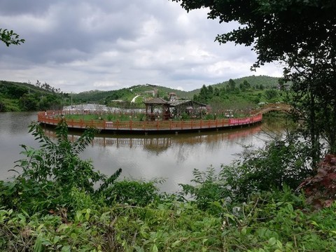 湖邊小屋
