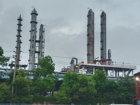 化工廠