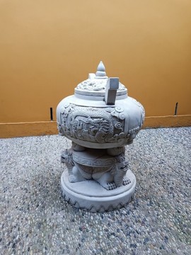 雕刻香爐