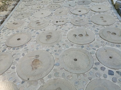 石磨棧道