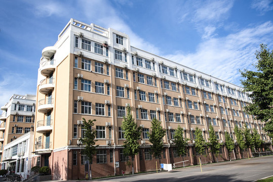 高校宿舍樓