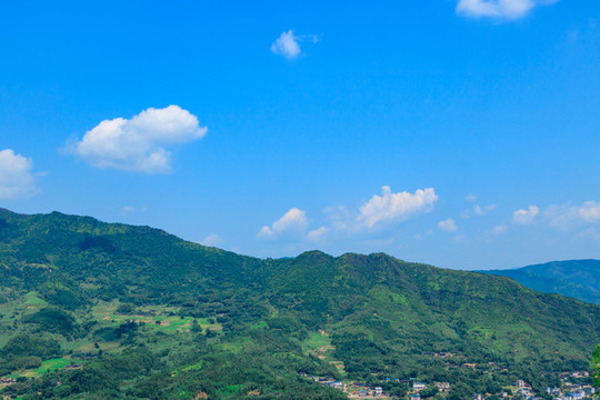 藍(lán)天青山