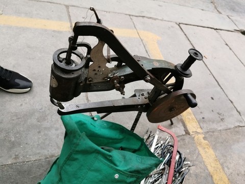 補(bǔ)鞋機(jī)器