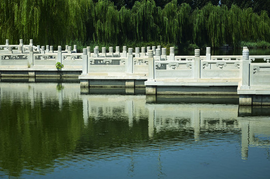 曲橋