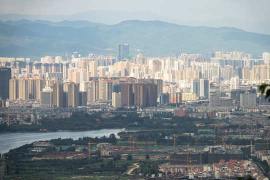 昆明遠(yuǎn)眺西市區(qū)