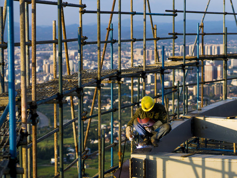 城市建設(shè)者電焊工