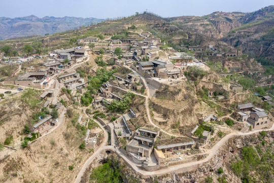 航拍磧口李家山