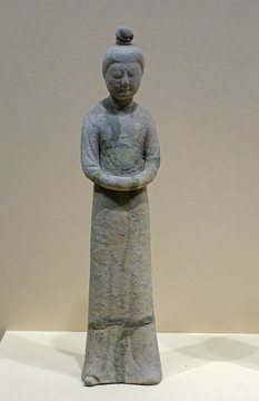 唐代灰陶女俑