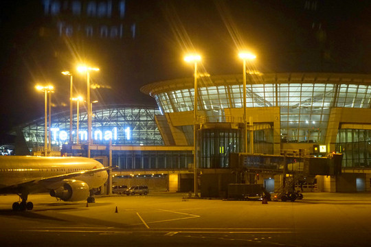 韓國仁川國際機場航站樓夜景