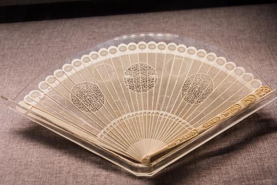 象牙扇雕刻工藝品