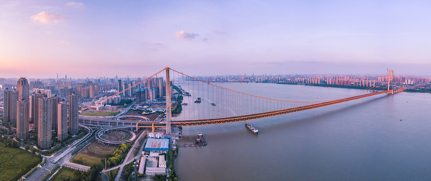 武漢楊泗港長江大橋夕照