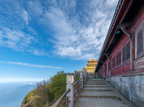 峨眉山金頂