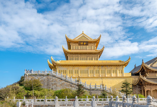峨眉山金頂