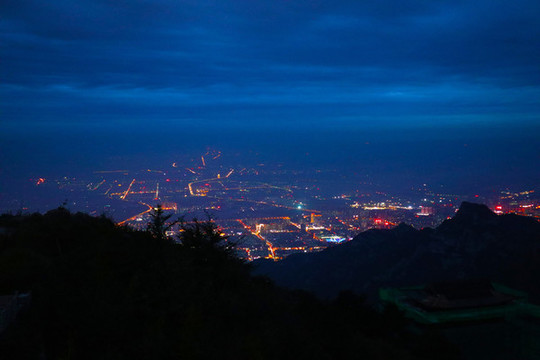 泰山山頂