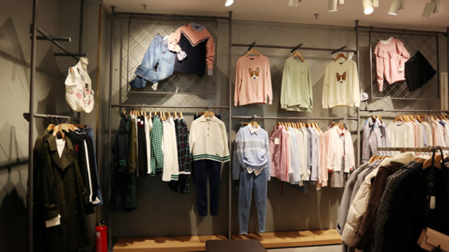 服裝品牌專賣店