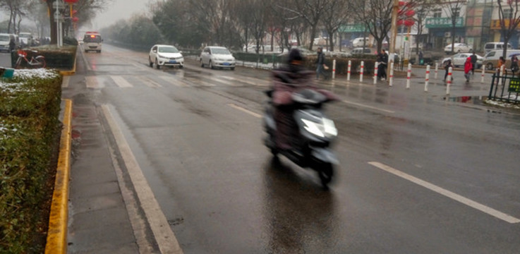 飛馳的摩的