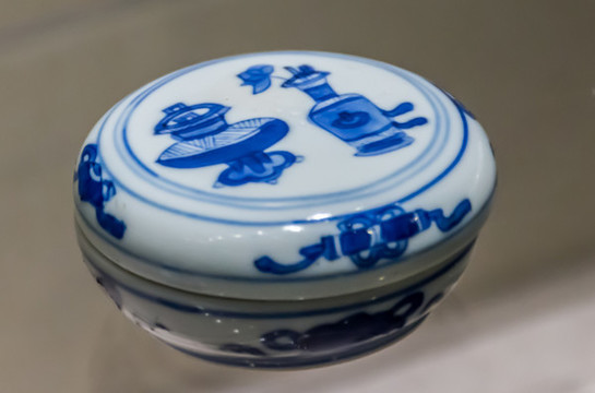 碗礁一號(hào)沉船出水文物
