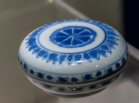 碗礁一號(hào)沉船出水文物