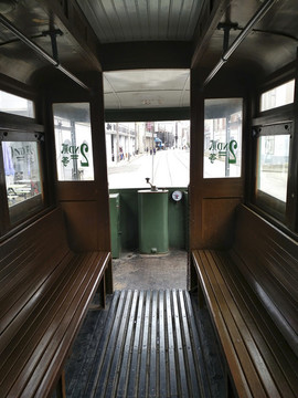 車(chē)廂鐺鐺車(chē)