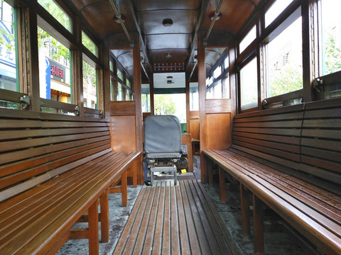 鐺鐺車車廂