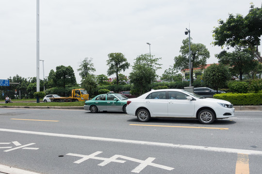 道路汽車