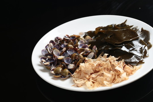 木魚昆布海蜆鍋底