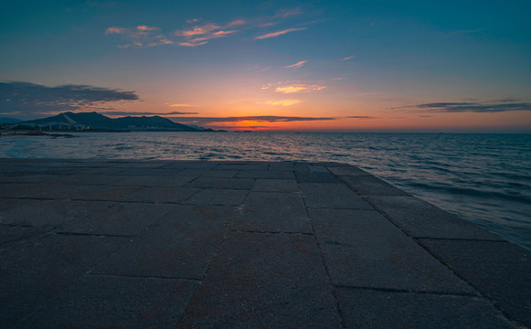 海邊日出