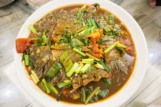 桂林美食啤酒魚