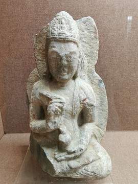 石佛雕像