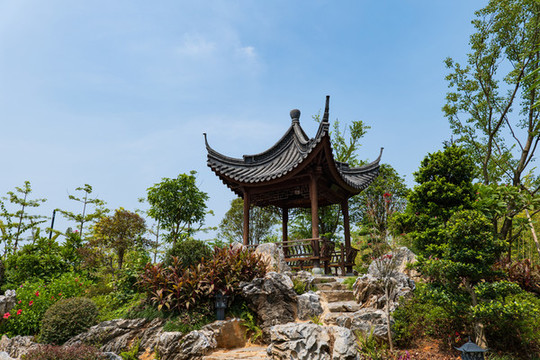 中式假山?jīng)鐾? style=