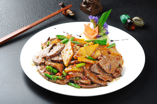 土豆片炒豬肝