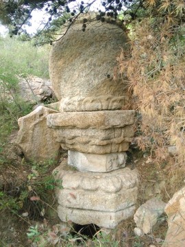 萊州市柞村蓋平山石鼓