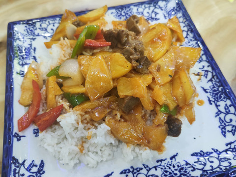 土豆牛肉蓋澆飯