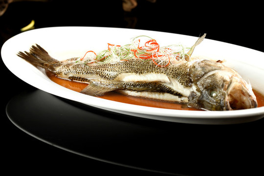 清蒸鱸魚