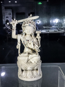 象牙雕象鼻賭神像