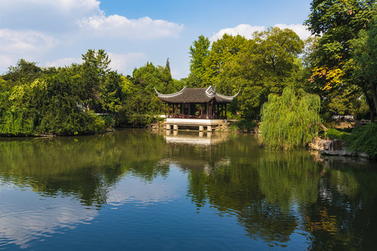弇山園
