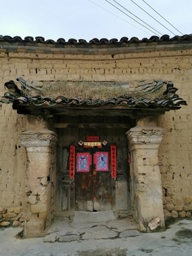 老房子門(mén)頭