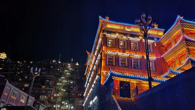 色達五明佛學院
