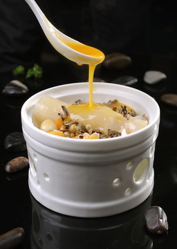 五谷雜糧煮花膠