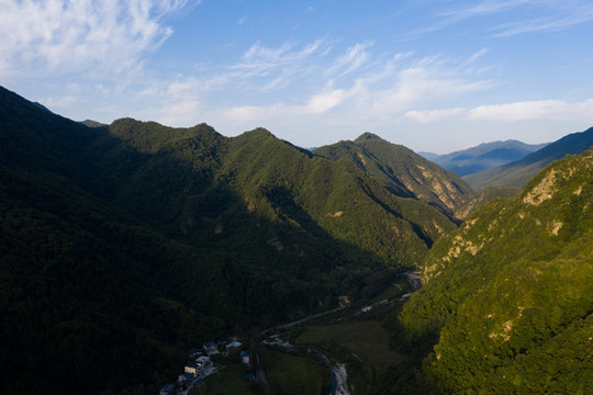 秦嶺山
