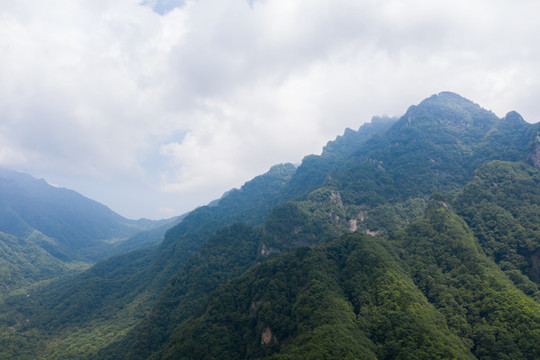 航拍秦嶺山脈