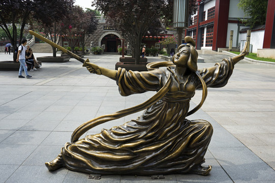 舞劍的侍女