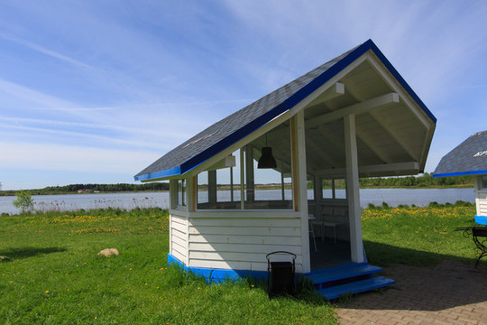 湖邊小木屋