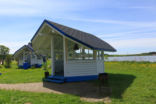 湖邊小木屋