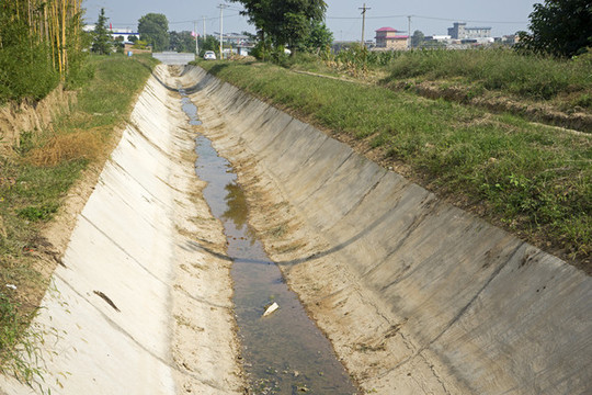 灌溉水渠
