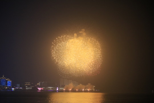 海上煙花