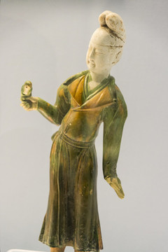 唐三彩人物俑